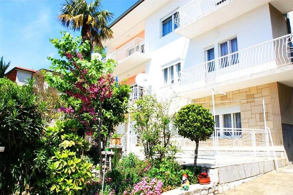 Apartments Pavelic Crikvenica Exterior foto